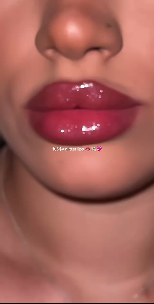 Fenty Beauty by Rihanna:  Gloss Bomb Stix High-Gloss en barra