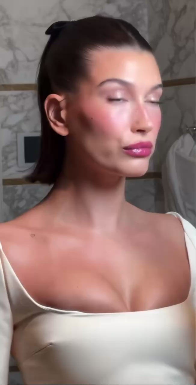 Rhode: Peptide Lip Tint Nourishing Glaze