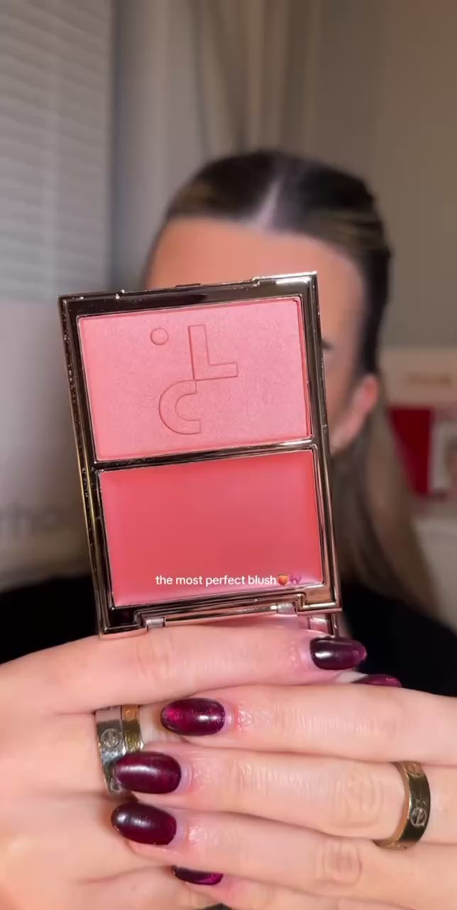 PATRICK TA: Major Headlines Double-Take Crème & Powder Blush Duo    Color: She's Flushed - soft peachy pink