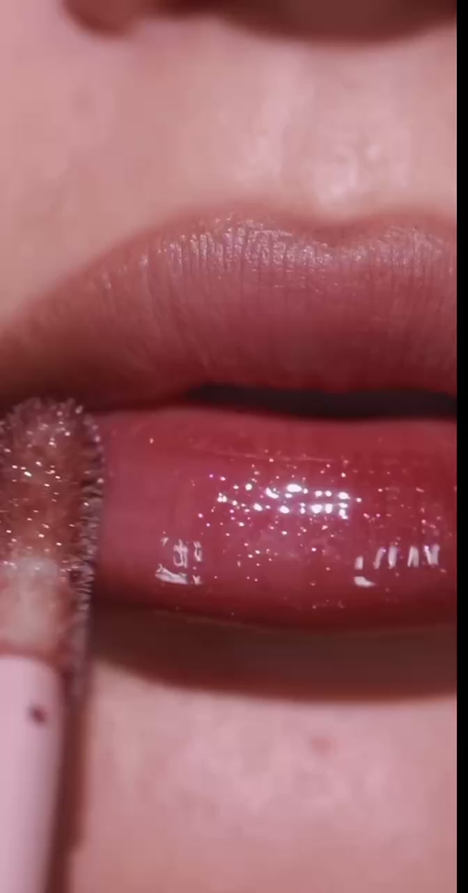 Fenty Beauty by Rihanna: Gloss Bomb Stix High-Shine Gloss Stick